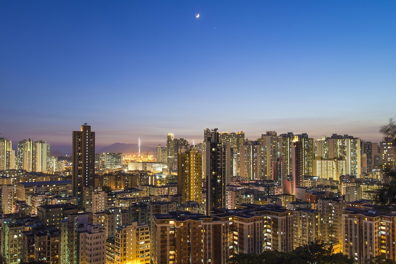 老梁揭秘，房产中介行业真的赚钱吗？